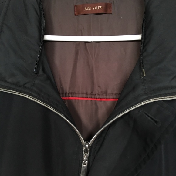 Euro Men’s Black Zippered Coat w/ Inside Pockets - Picture 4 of 7